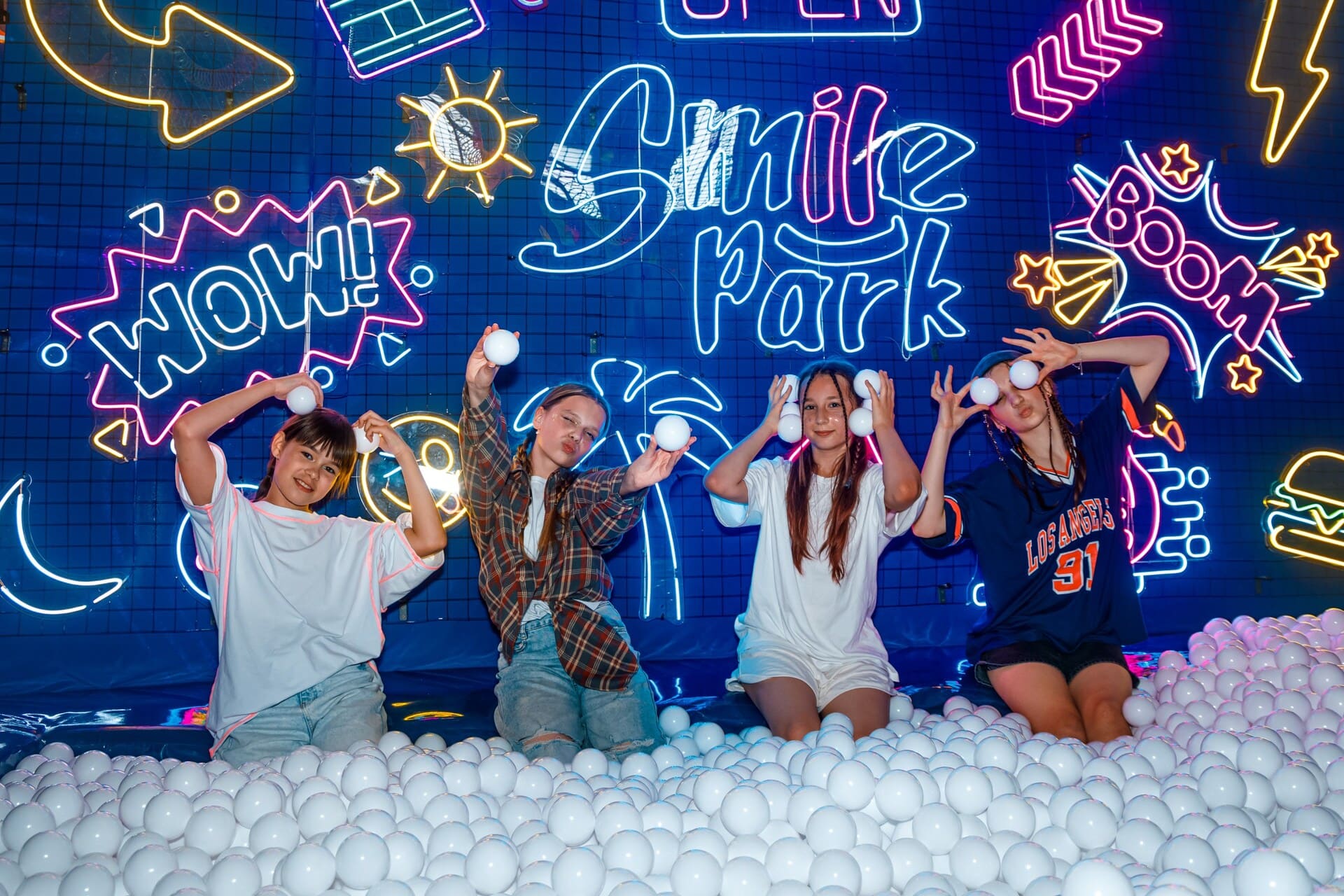 бассейн с мячиками отдых